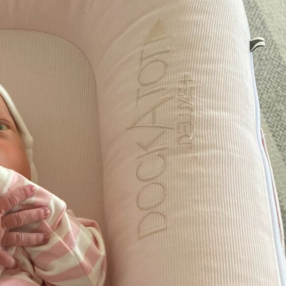 Spare "Strawberry Cream" Cover for DockATot Deluxe+ dock (only Cover) - Picture 1 of 3